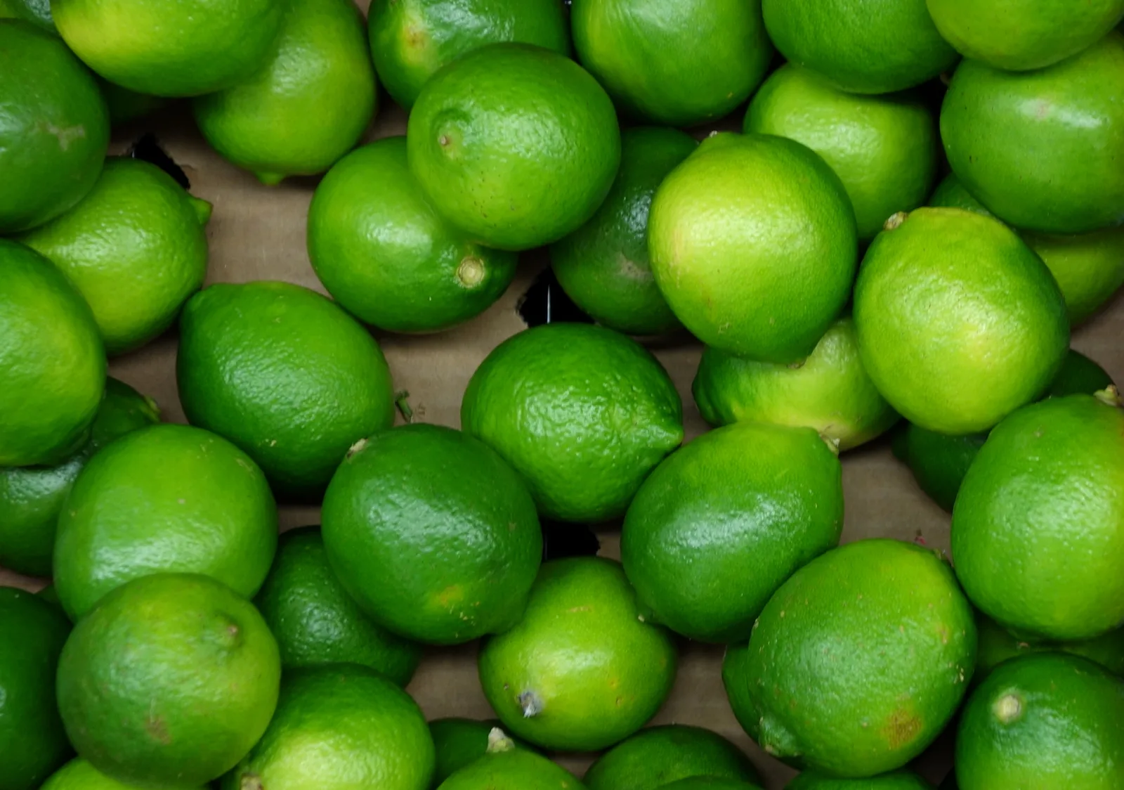 A pile of fresh limes